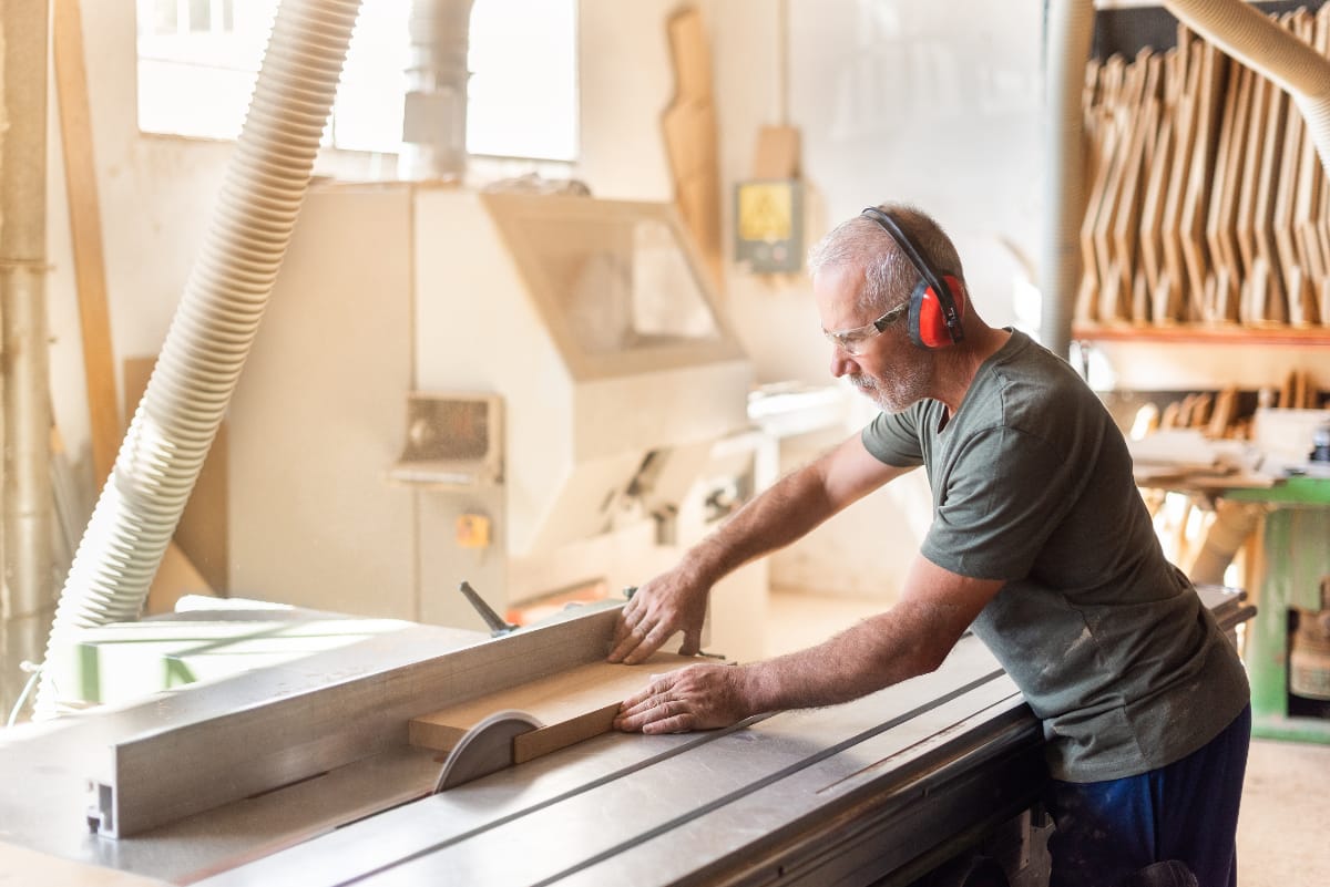 How To Prevent Kickback When Using A Table Saw